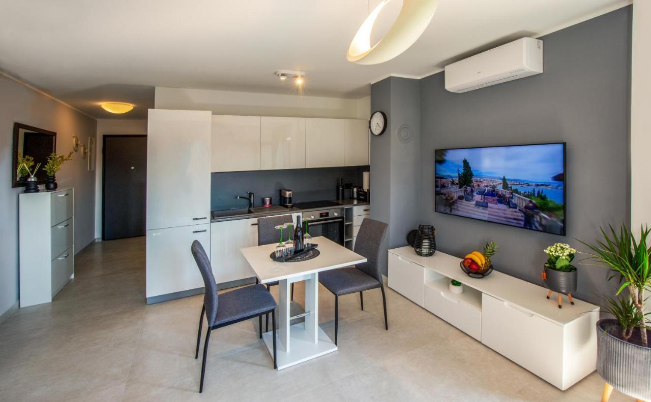 Rijeka Relax Apartment With Parking Экстерьер фото